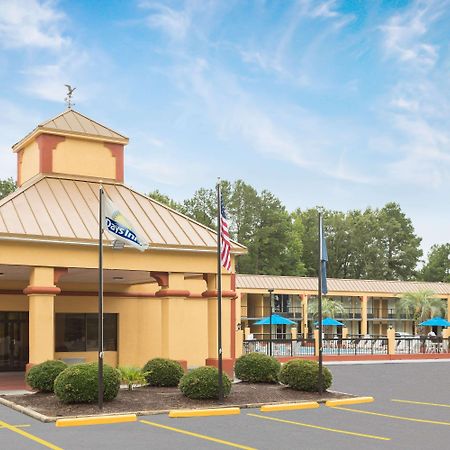 Days Inn By Wyndham Orangeburg South Exteriér fotografie