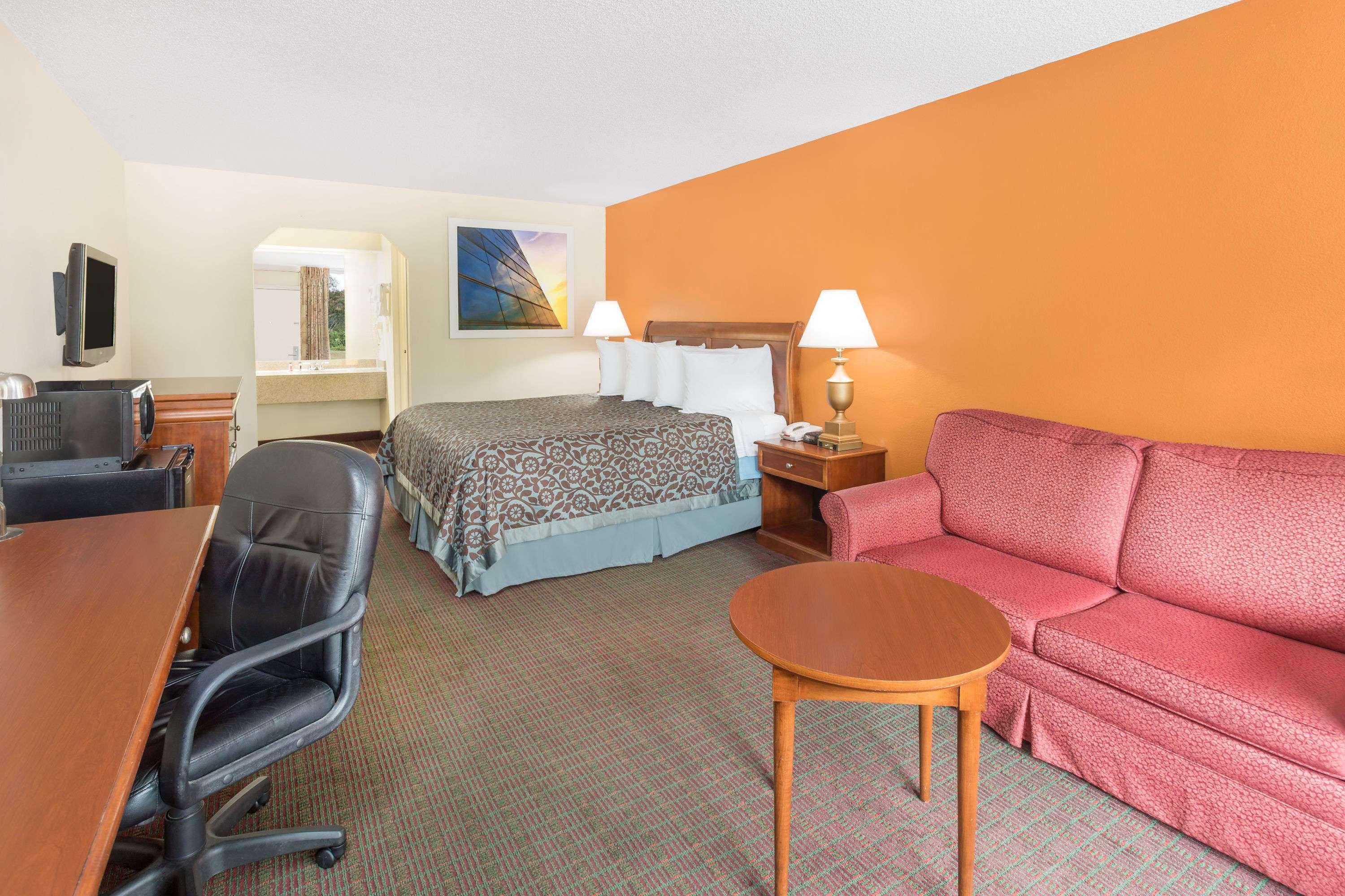 Days Inn By Wyndham Orangeburg South Exteriér fotografie
