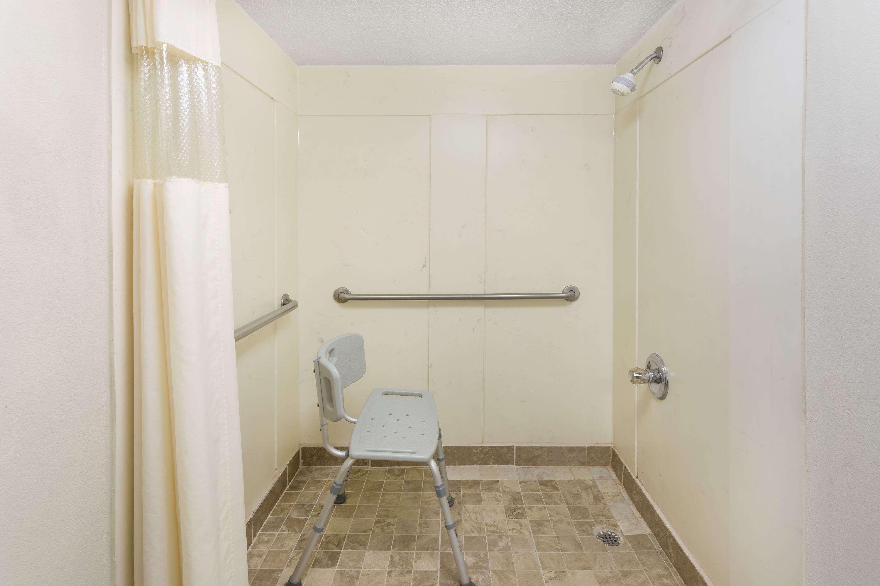 Days Inn By Wyndham Orangeburg South Exteriér fotografie