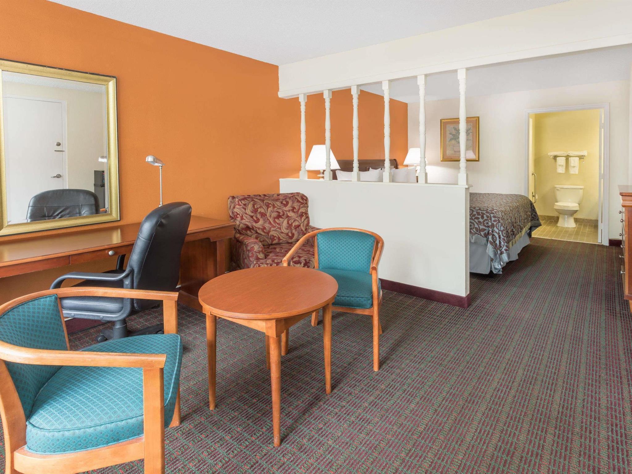 Days Inn By Wyndham Orangeburg South Exteriér fotografie