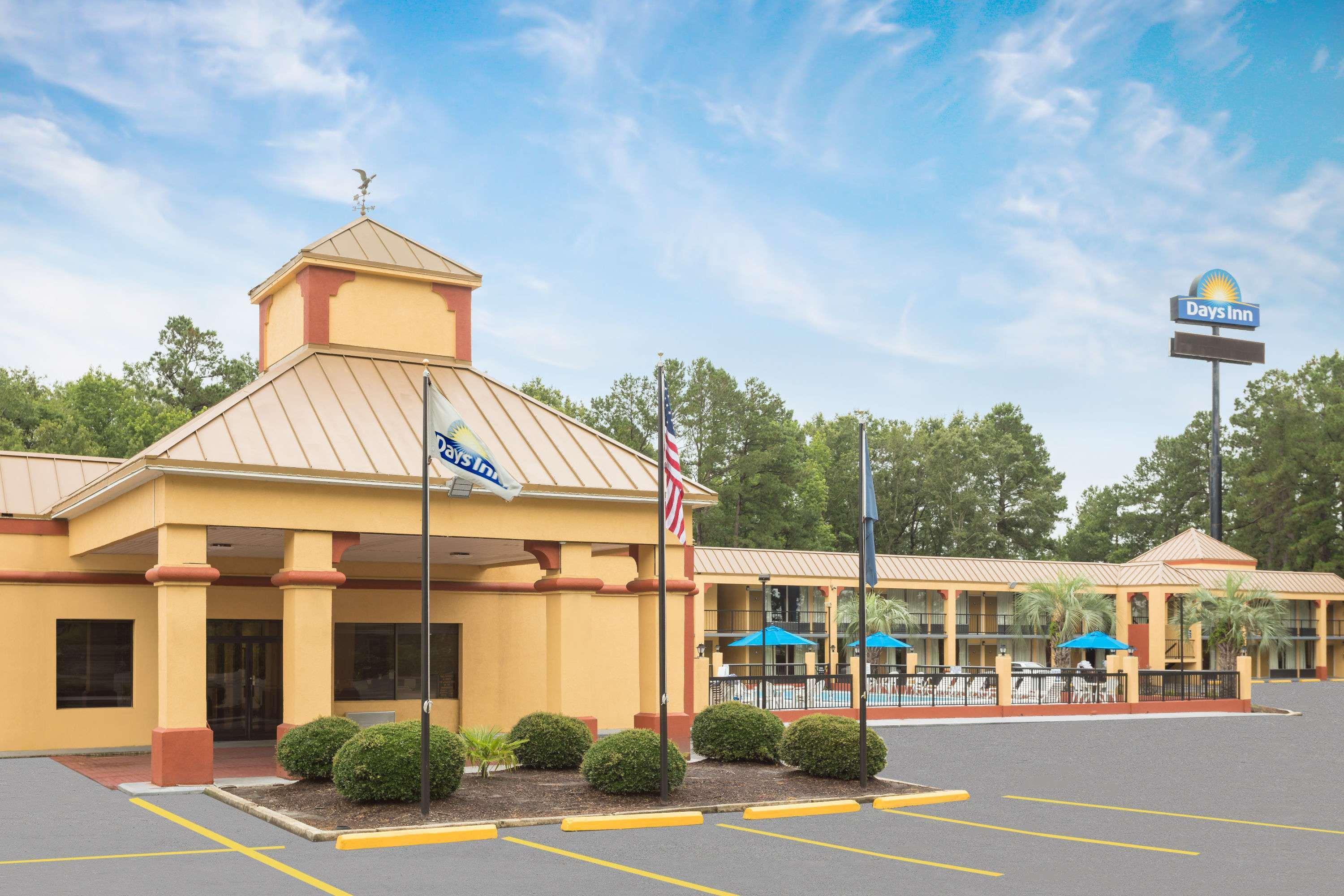 Days Inn By Wyndham Orangeburg South Exteriér fotografie